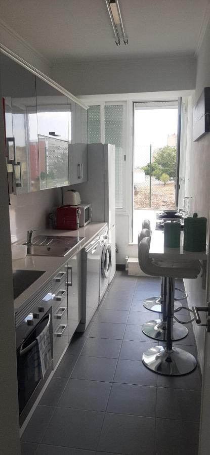 Minimalist Apartment Located near Belém Lisbona Esterno foto